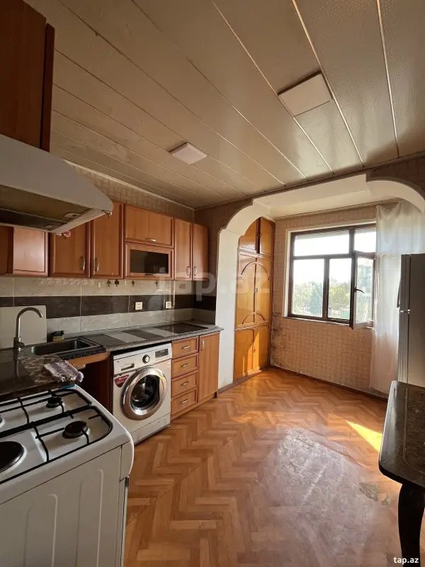 Kirayə verilir 4 otaqlı mənzil 102 m²