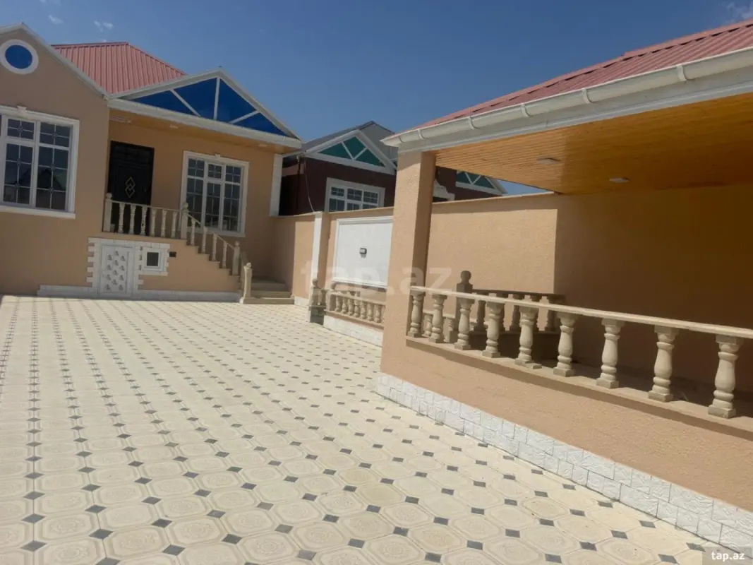Satılır 5 otaqlı həyət evi 190 m²