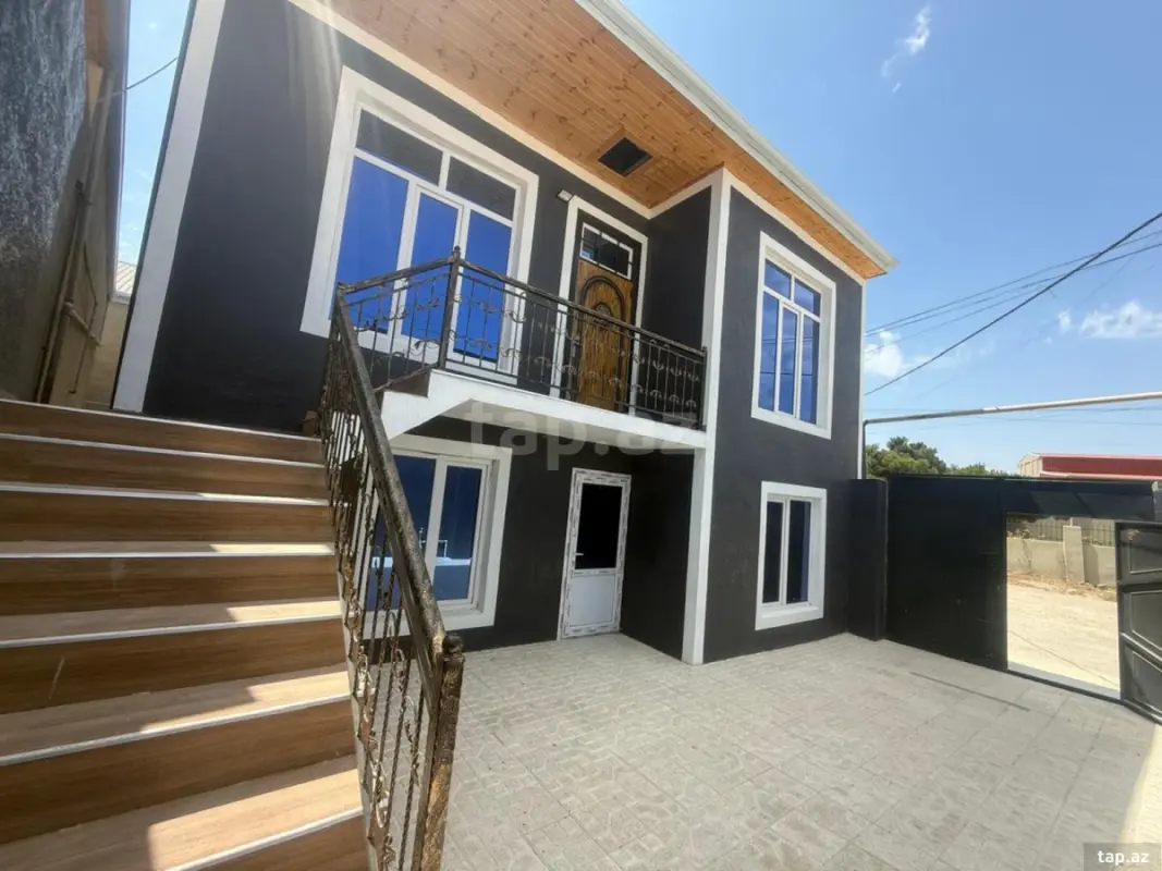 Satılır 3 otaqlı həyət evi 155 m²