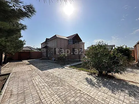 Satılır 4 otaqlı həyət evi 100 m² — Bakı 4 otaq 100.00 m²
