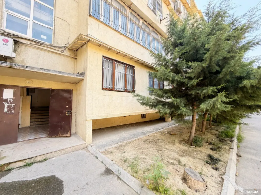 Satılır 5 otaqlı mənzil 160 m²
