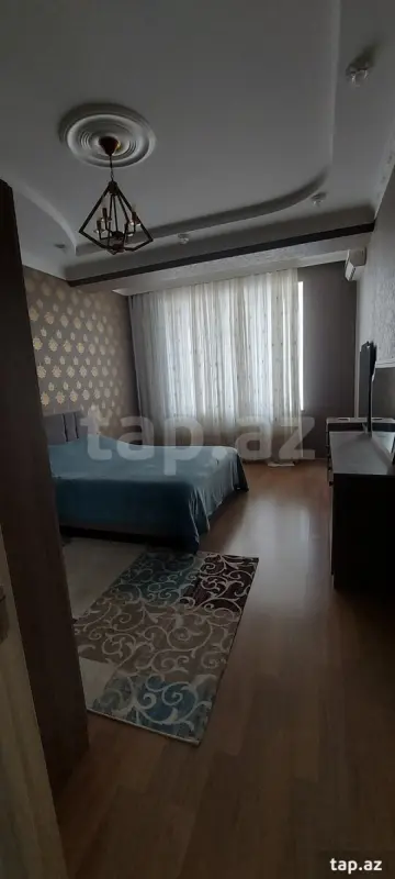 Kirayə verilir 3 otaqlı yeni tikili 129 m²