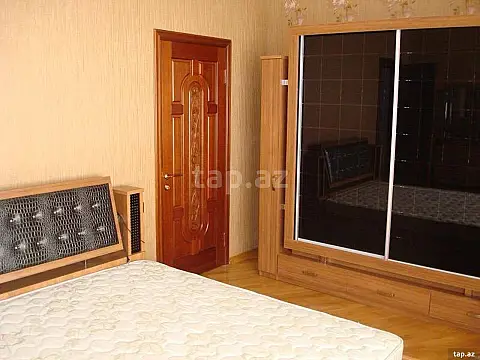 Kirayə verilir 3 otaqlı yeni tikili 125 m² — Bakı 3 otaq 125.00 m²