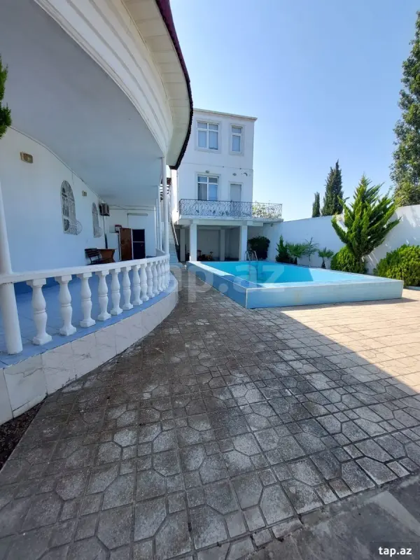 Satılır 5 otaqlı həyət evi 1200 m²