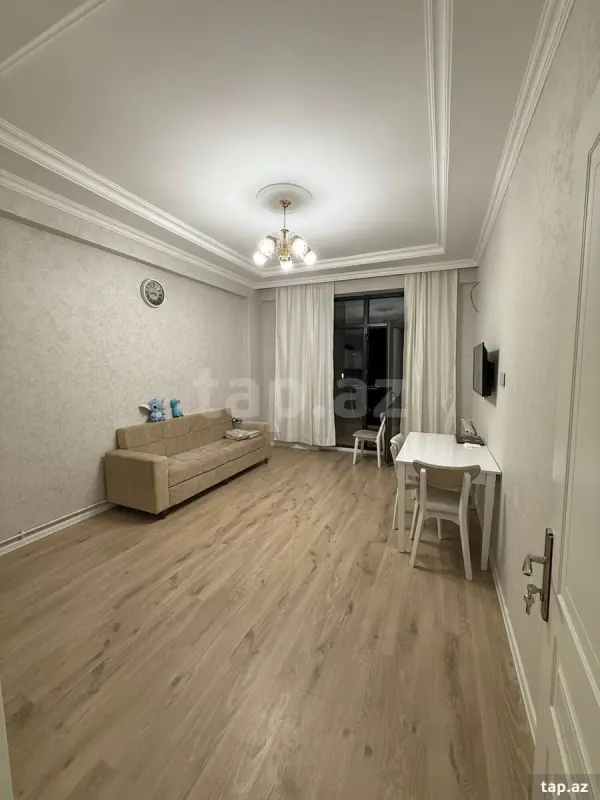 Kirayə verilir 2 otaqlı yeni tikili 75 m²