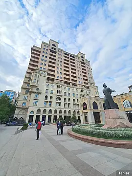 Kirayə verilir 3 otaqlı yeni tikili 160 m² — Bakı 3 otaq 160.00 m²