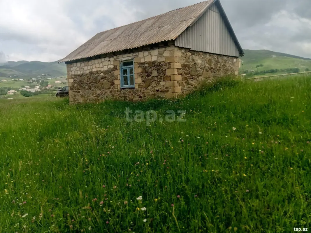 Satılır 1 otaqlı həyət evi 40 m²