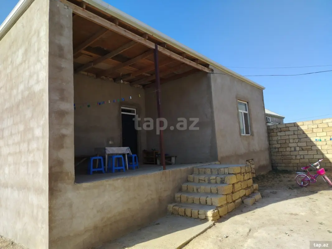 Satılır 4 otaqlı həyət evi 150 m²