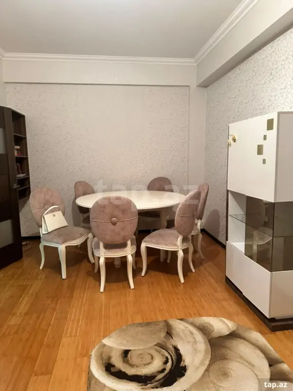 Kirayə verilir 4 otaqlı yeni tikili 100 m²