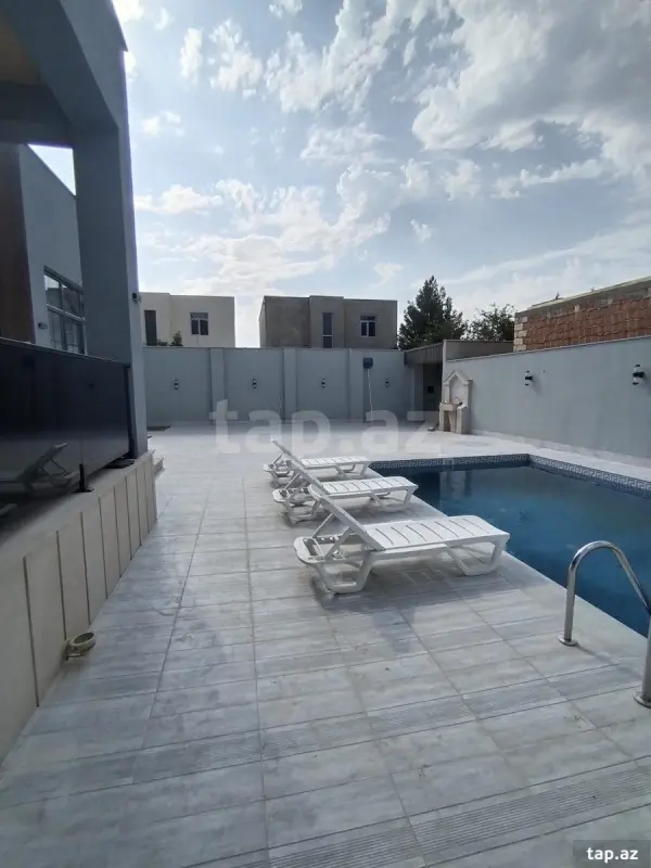 Kirayə verilir 3 otaqlı həyət evi 190 m²