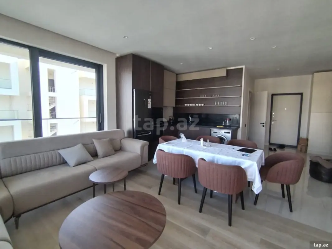 Kirayə verilir 3 otaqlı yeni tikili 160 m²