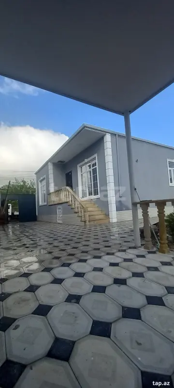 Satılır 4 otaqlı həyət evi 125 m²