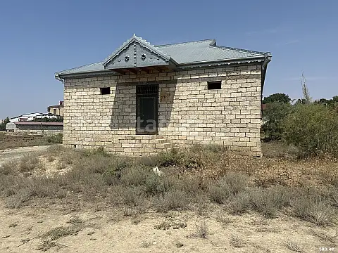 Satılır 4 otaqlı həyət evi 100 m² — Şirvan 4 otaq 100.00 m²