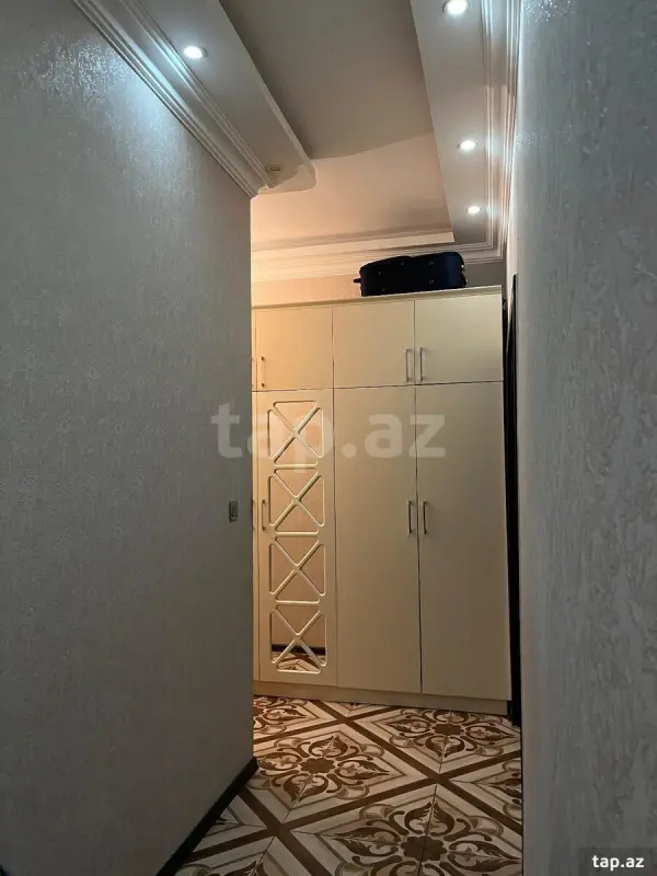 Kirayə verilir 3 otaqlı yeni tikili 80 m²