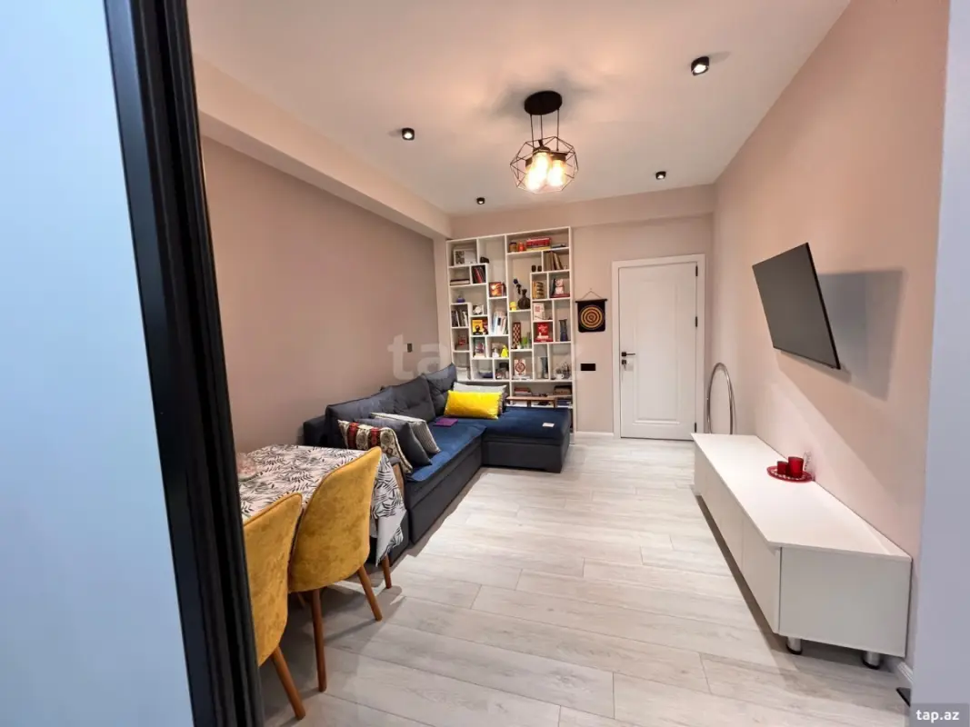 Kirayə verilir 3 otaqlı yeni tikili 85 m²