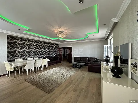 Satılır 4 otaqlı yeni tikili 300 m² — Bakı 4 otaq 300.00 m²