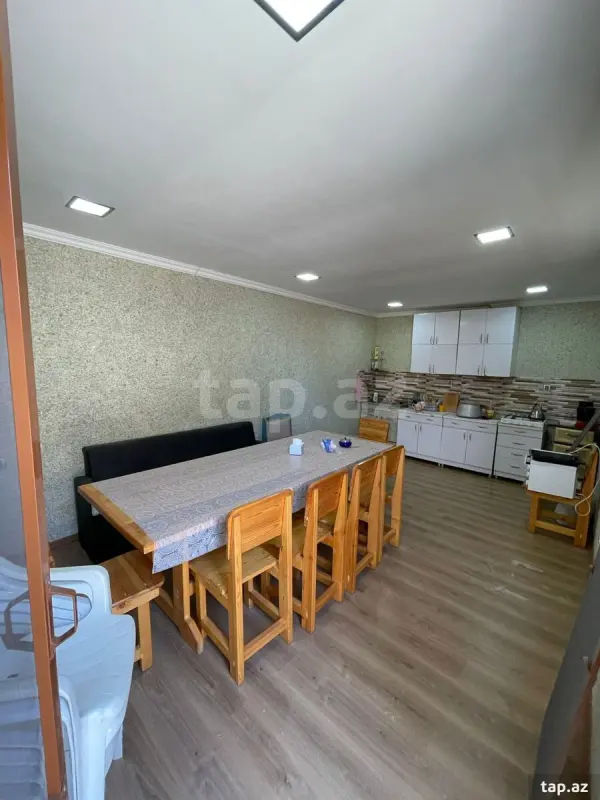 Satılır 4 otaqlı həyət evi 180 m²