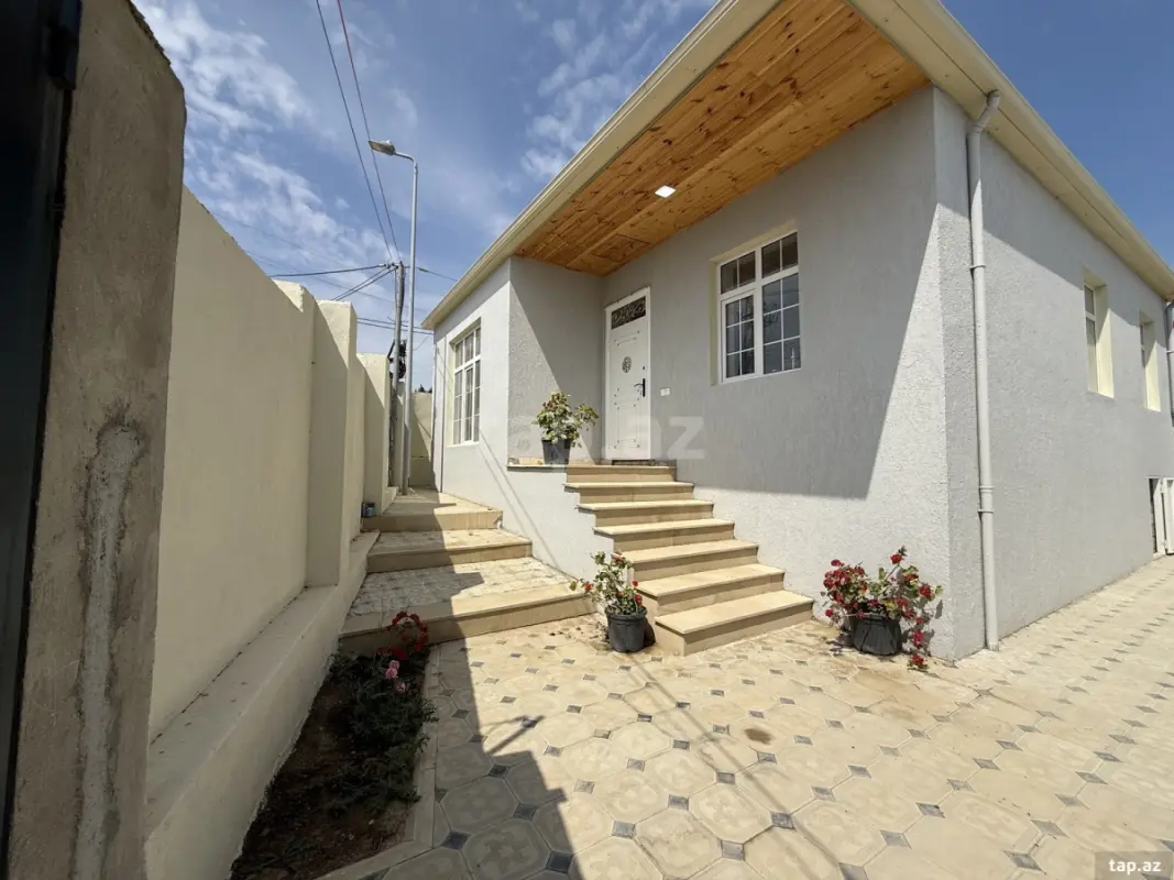 Satılır 4 otaqlı həyət evi 200 m²