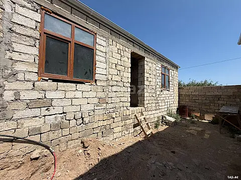 Satılır 3 otaqlı həyət evi 95 m² — Bakı 3 otaq 95.00 m²