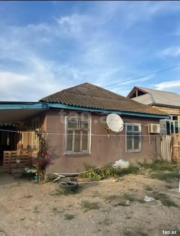 Satılır 3 otaqlı həyət evi 100 m²
