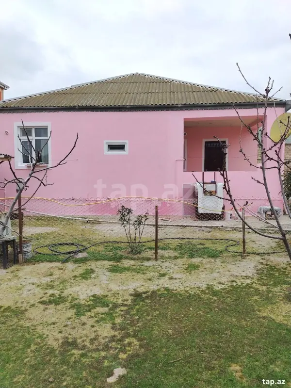 Satılır 4 otaqlı həyət evi 130 m²