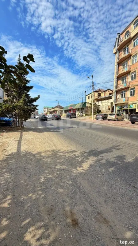 Satılır 6 otaqlı həyət evi 200 m²
