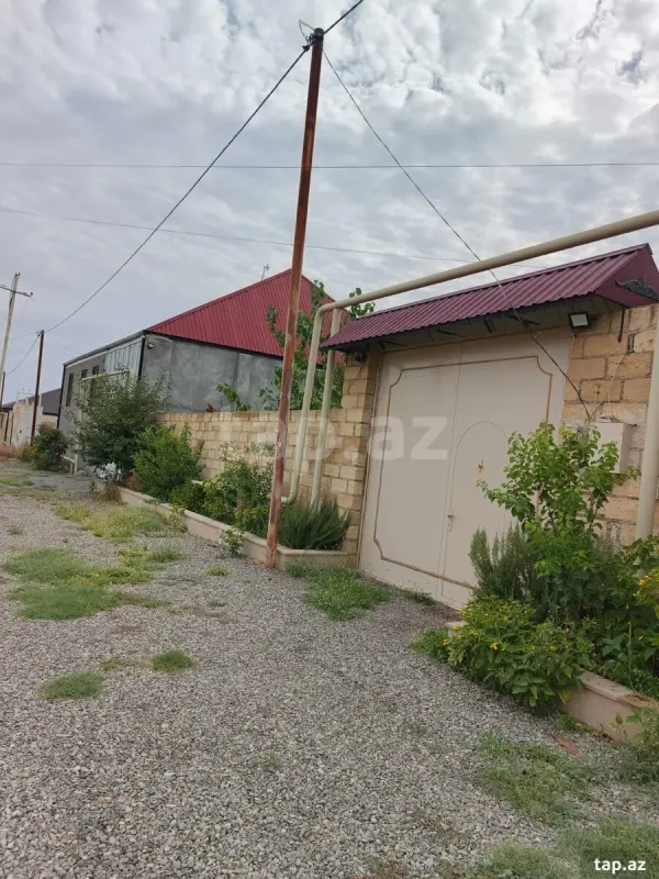 Satılır 2 otaqlı həyət evi 72 m²