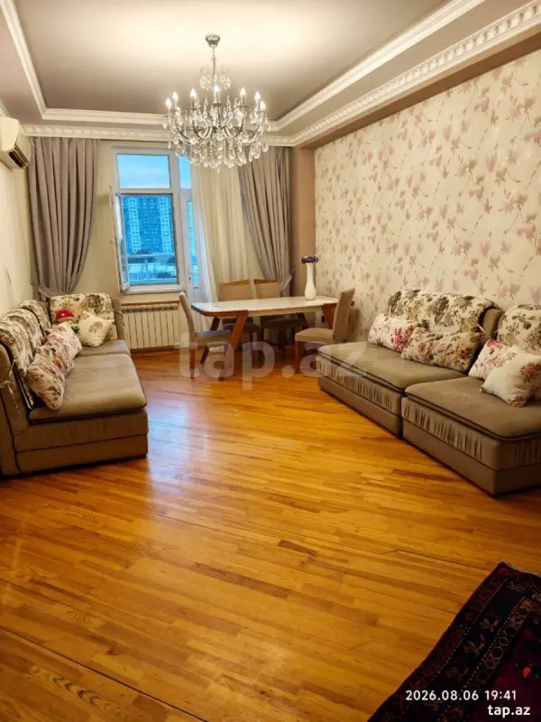 Kirayə verilir 3 otaqlı yeni tikili 122 m²