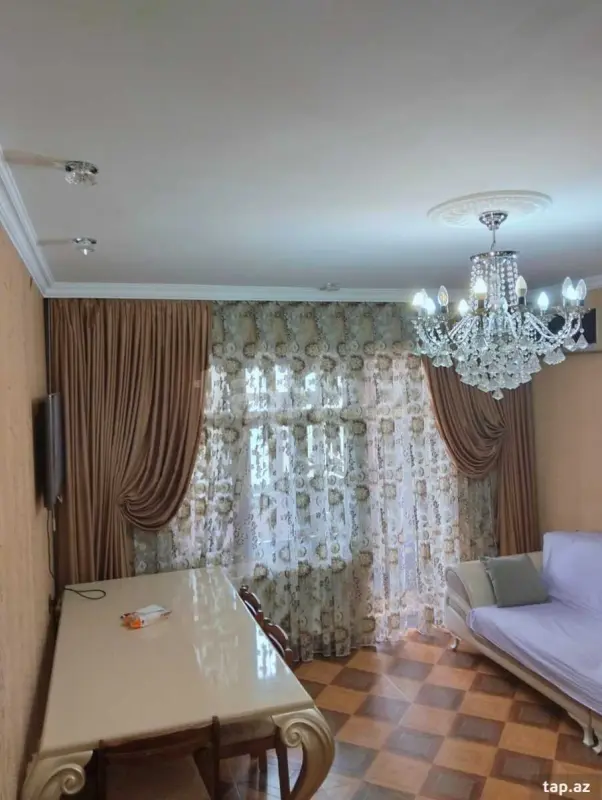 Satılır 4 otaqlı mənzil 100 m²