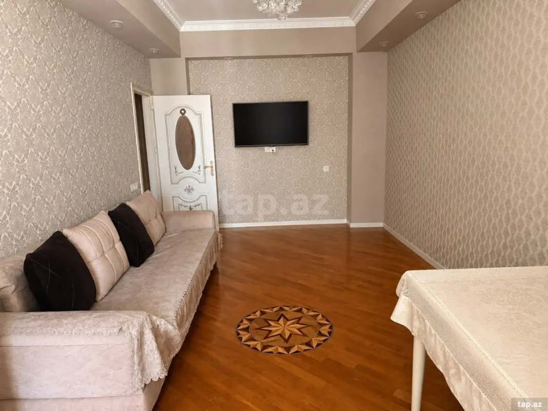 Kirayə verilir 3 otaqlı yeni tikili 100 m²