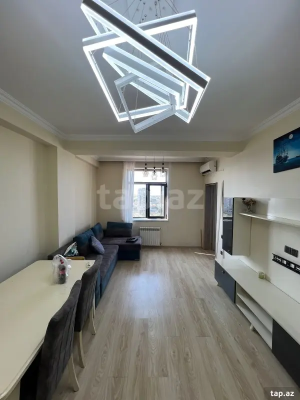 Kirayə verilir 3 otaqlı yeni tikili 65 m²