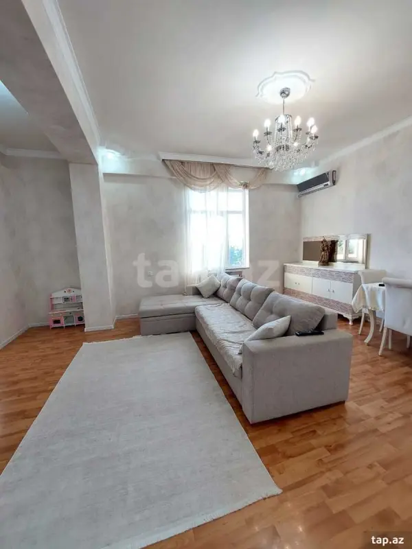 Kirayə verilir 3 otaqlı yeni tikili 95 m²