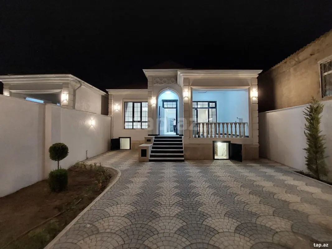 Satılır 4 otaqlı həyət evi 250 m²