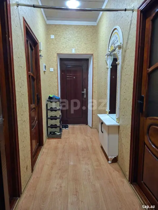 Satılır 5 otaqlı mənzil 75 m²