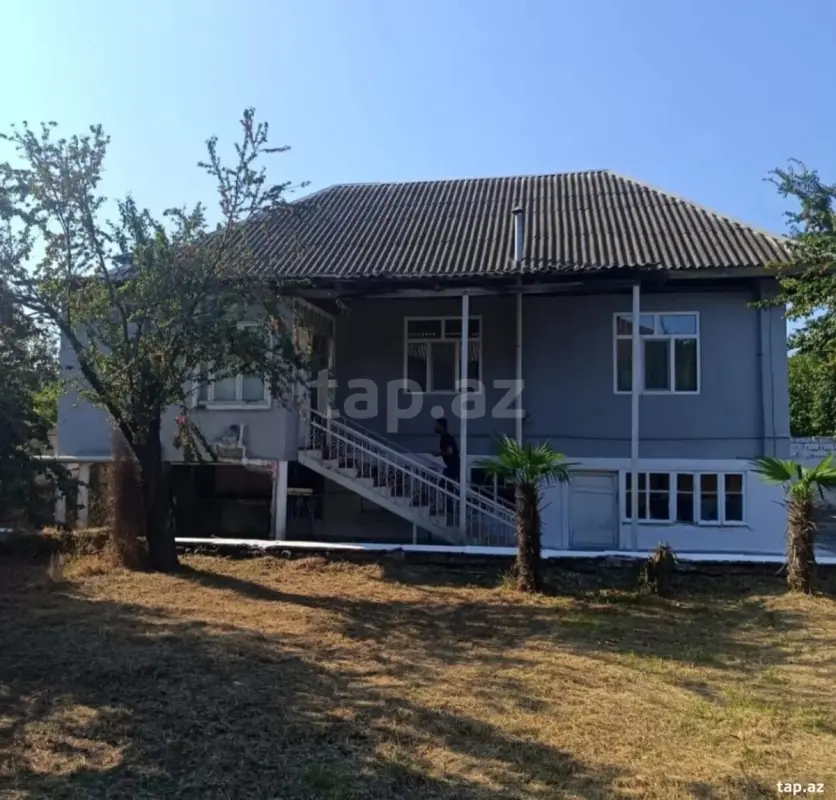 Satılır 4 otaqlı həyət evi 100 m²