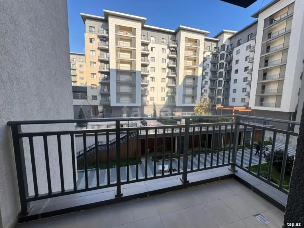 Kirayə verilir 3 otaqlı yeni tikili 140 m²