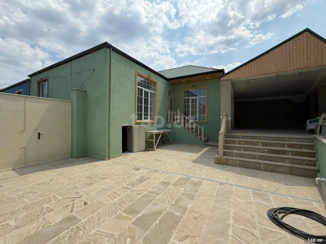 Satılır 4 otaqlı həyət evi 120 m²