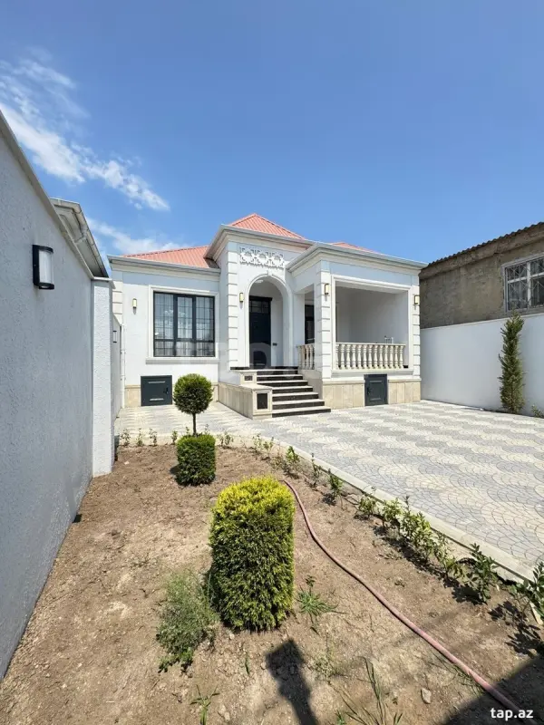 Satılır 4 otaqlı həyət evi 120 m²