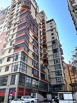 Satılır 3 otaqlı yeni tikili 210 m² — Bakı 3 otaq 210.00 m²