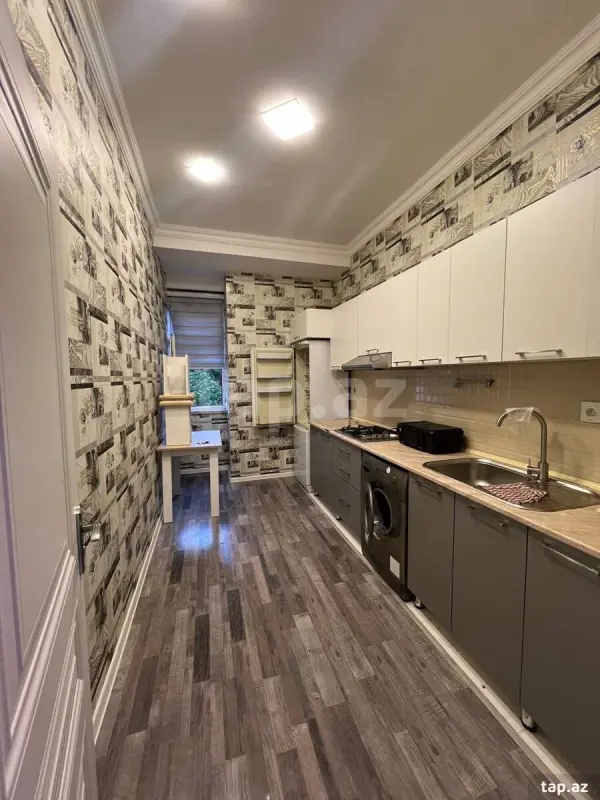 Kirayə verilir 2 otaqlı yeni tikili 65 m²