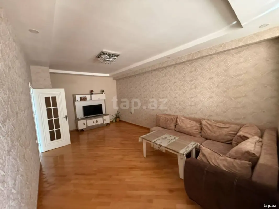Kirayə verilir 2 otaqlı yeni tikili 80 m²
