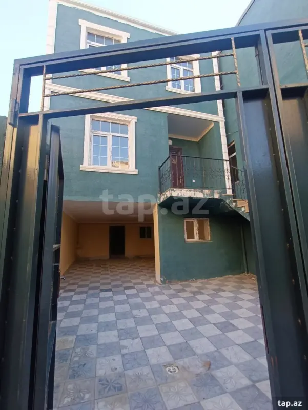 Satılır 5 otaqlı həyət evi 180 m²