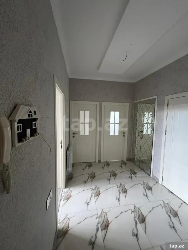 Satılır 3 otaqlı yeni tikili 78 m²