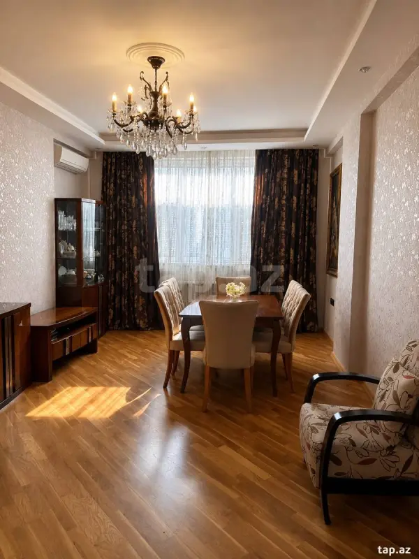 Satılır 3 otaqlı yeni tikili 125 m²