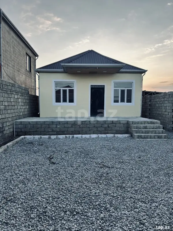 Satılır 2 otaqlı həyət evi 70 m²