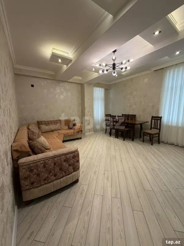 Kirayə verilir 3 otaqlı yeni tikili 130 m²