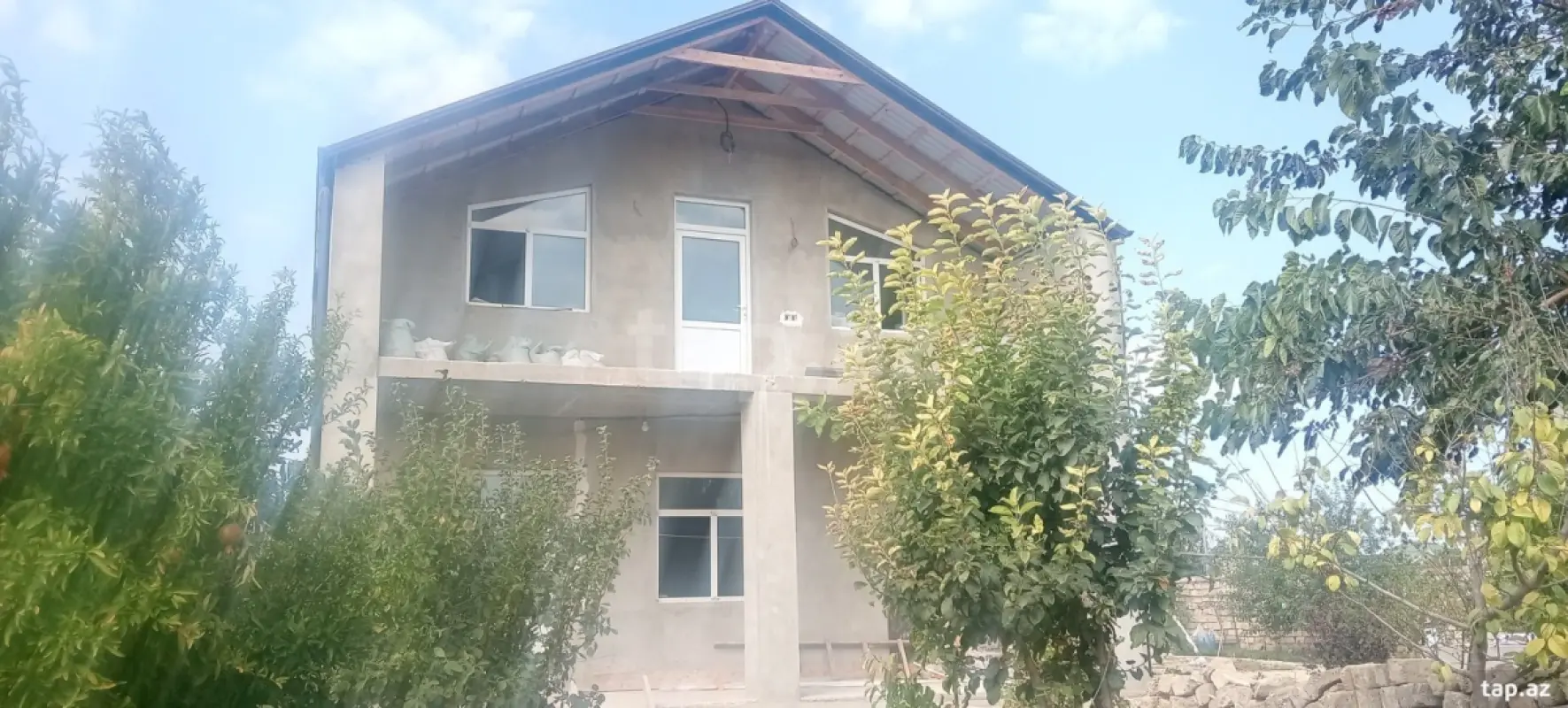 Satılır 6 otaqlı həyət evi 200 m²