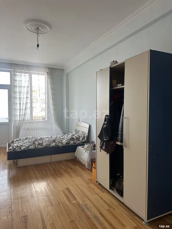 Kirayə verilir 3 otaqlı yeni tikili 125 m²