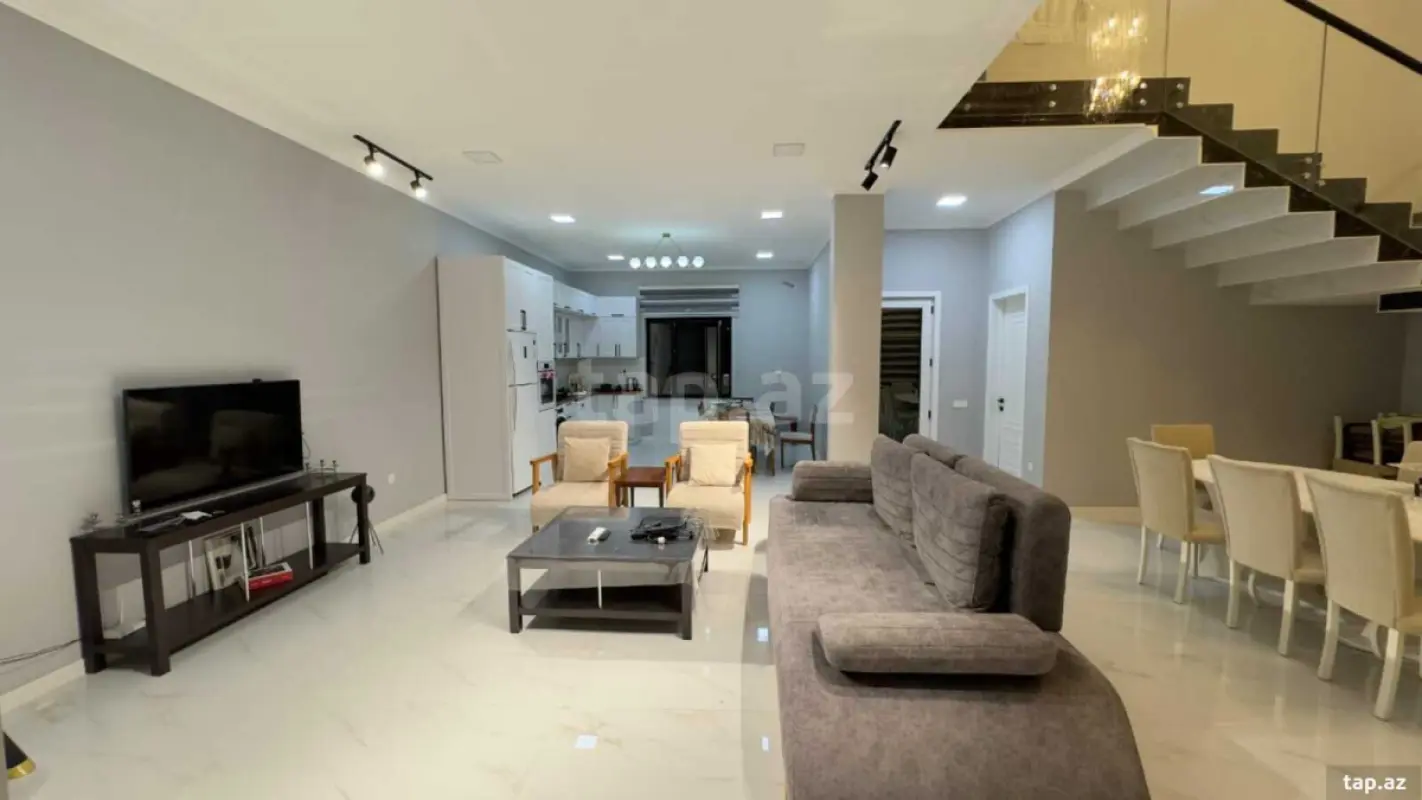 Kirayə verilir 5 otaqlı həyət evi 240 m²