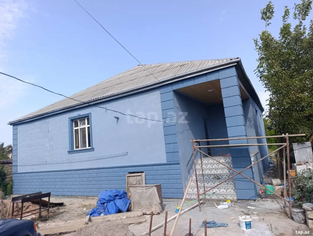 Satılır 5 otaqlı həyət evi 200 m²